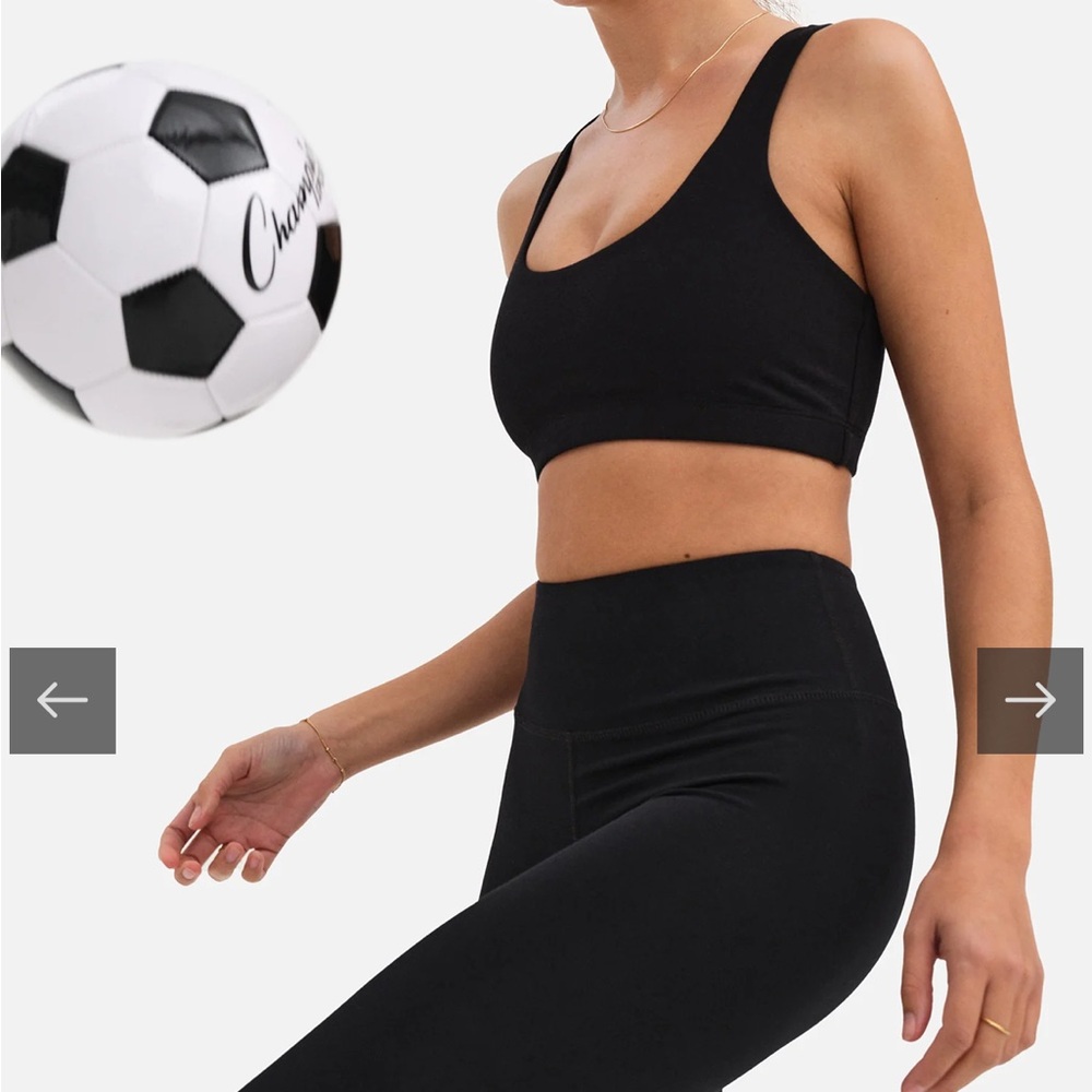MATE the label Organic Stretch Sports Bra jet black in size large NWT